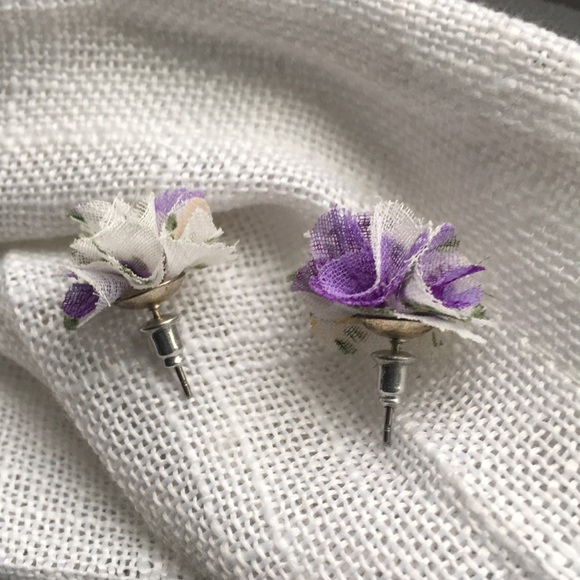 Jewelry - 💜 Poofy Flower Fabric Earrings
